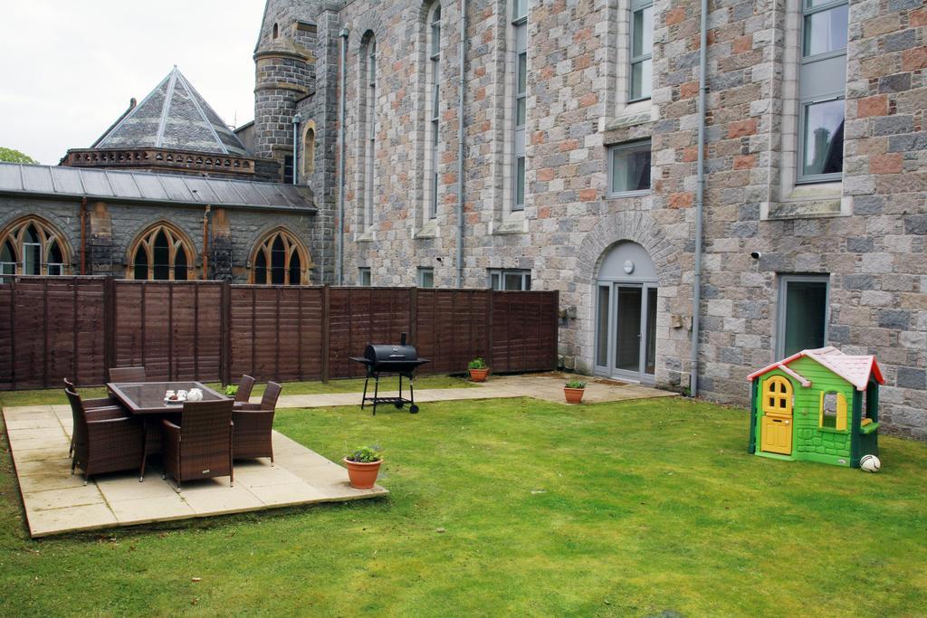 Апартаменты Abbey Garden At The Highland Club Форт Аугустус Экстерьер фото